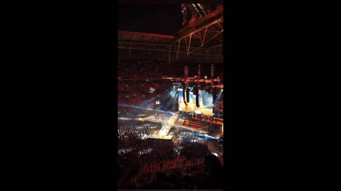 Taylor Swift rep tour (fan video London) DBM/LONG LIVE/NYD/GETAWAY CAR/CIWYW/TIWWCHNT