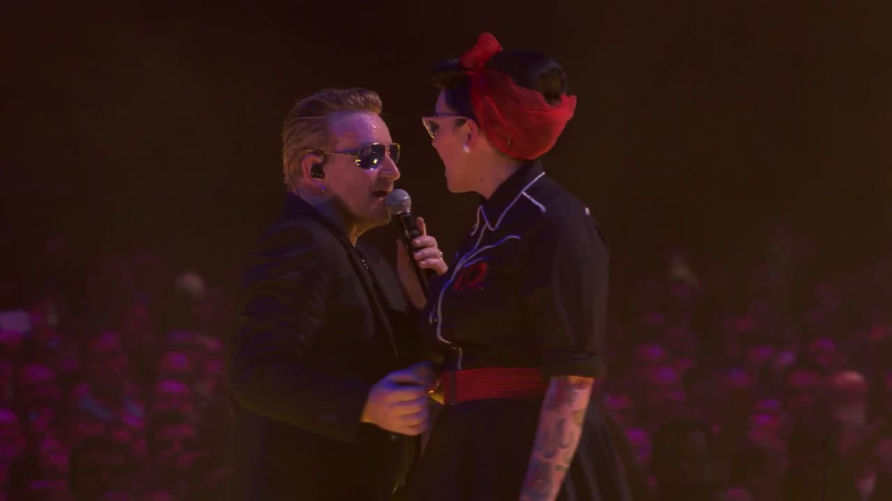 Mysterious Ways - U2 (live)