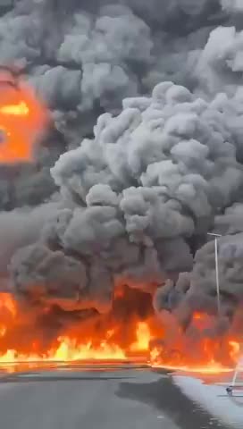 Major Fire Broken Out at Petro-chemical Plant at Sharjah's Al Hamriyah,UAE's fuel depot 6/1/25 TERRORISTS??