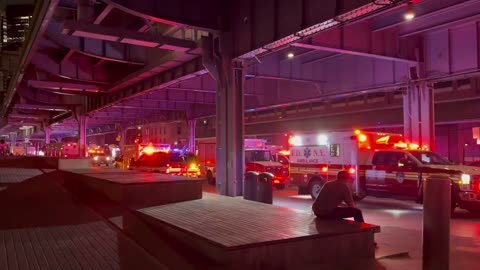 Mexican navy tall sailing ship with 200 people board collides with Brooklyn Bridge in New York