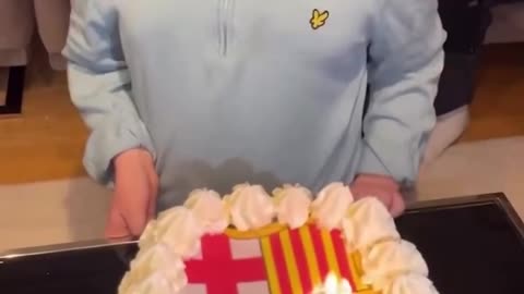 The 𝗨𝗟𝗧𝗜𝗠𝗔𝗧𝗘 birthday cake for every Real Madrid fan