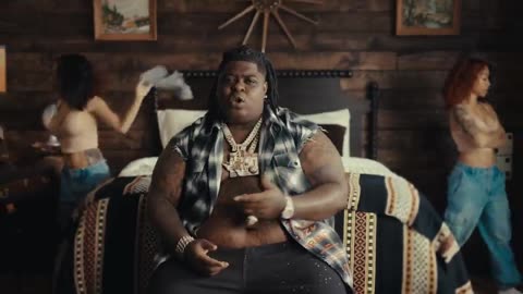 BigXthaPlug - All The Way feat. Bailey Zimmerman (Official Music Video)