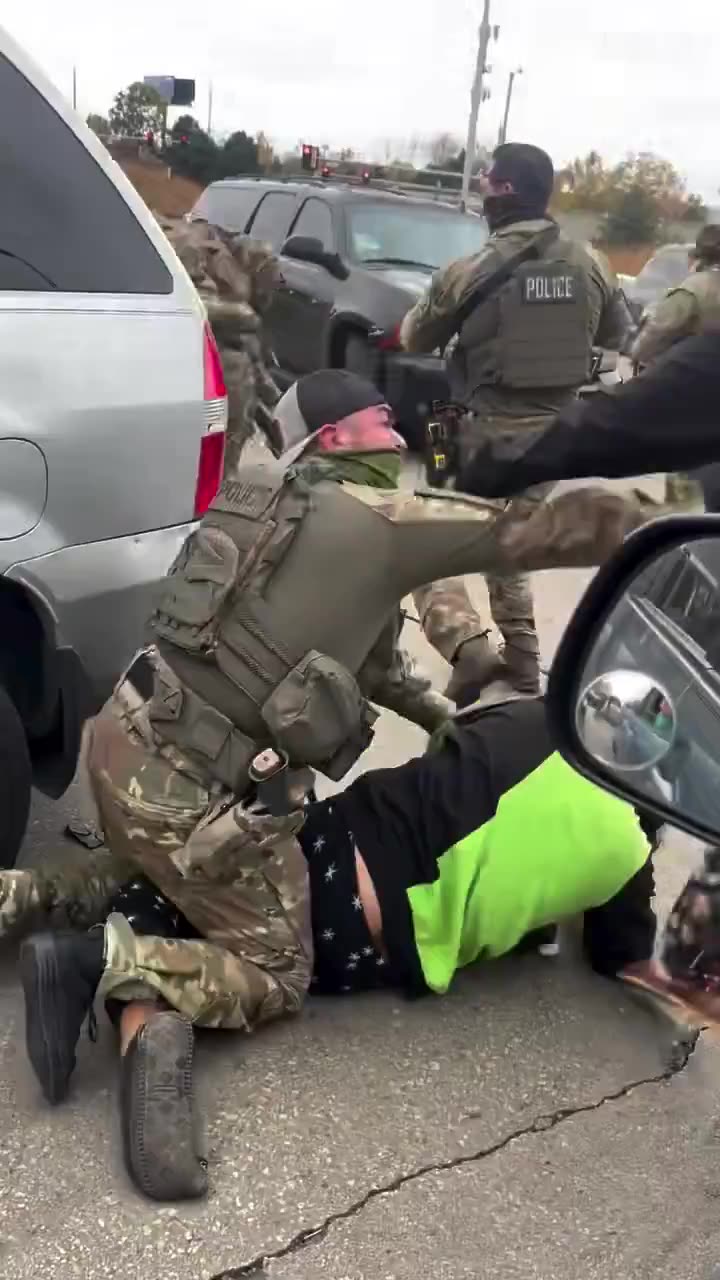ICE Protester Learns Its Not a Good Idea to Try to Slam a Car Door on a DHS Officer