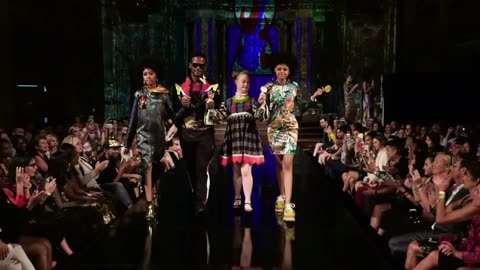 Burning Guitars | Spring/Summer 2019 | NYFW - Art Hearts Fashion