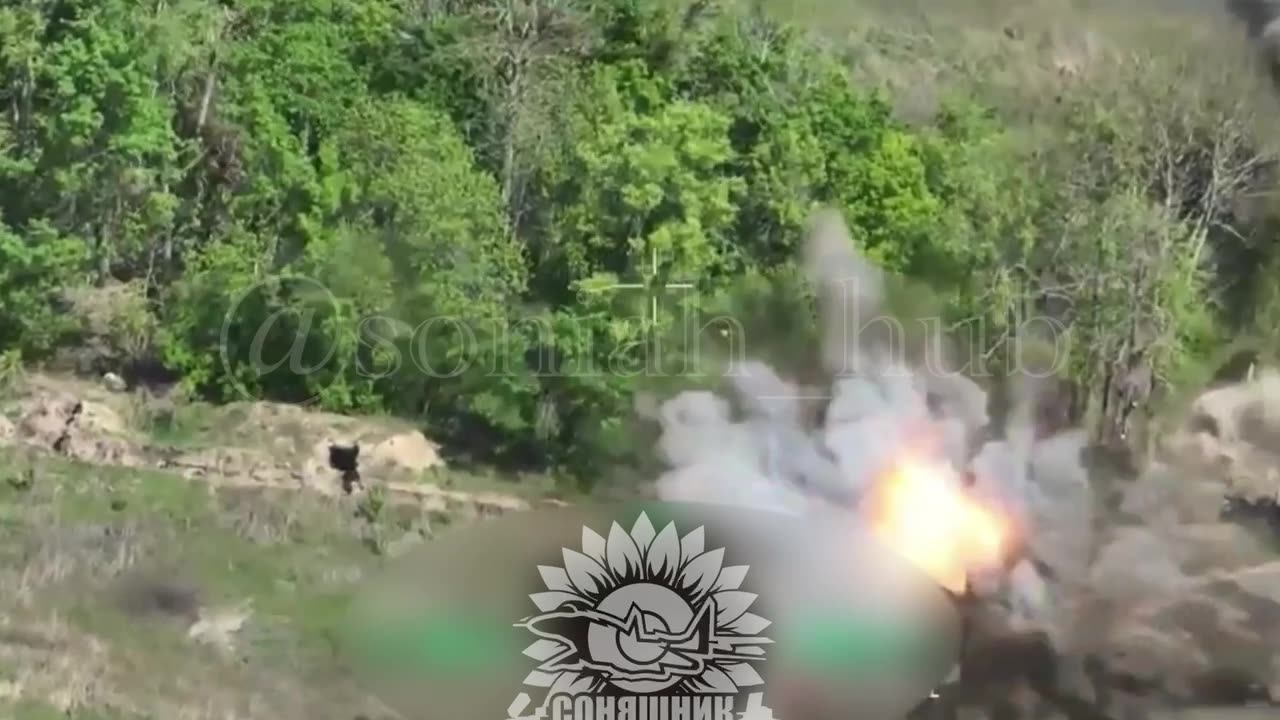 Ukrainian Su27 Sends GBU-39 Guided Bombs into Russian Positions