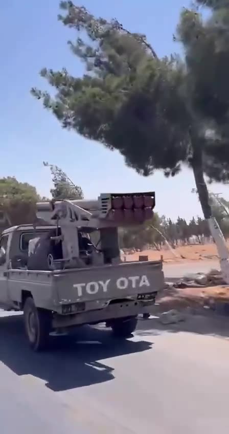 Al Joulani's army is transporting rocket launchers to southern Syria