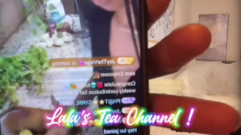 - HOLLY ; TALKS ABOUT OFFICIAL CITIZEN JOINING HER LIVE & REPORTING IT TO THE POLICE !