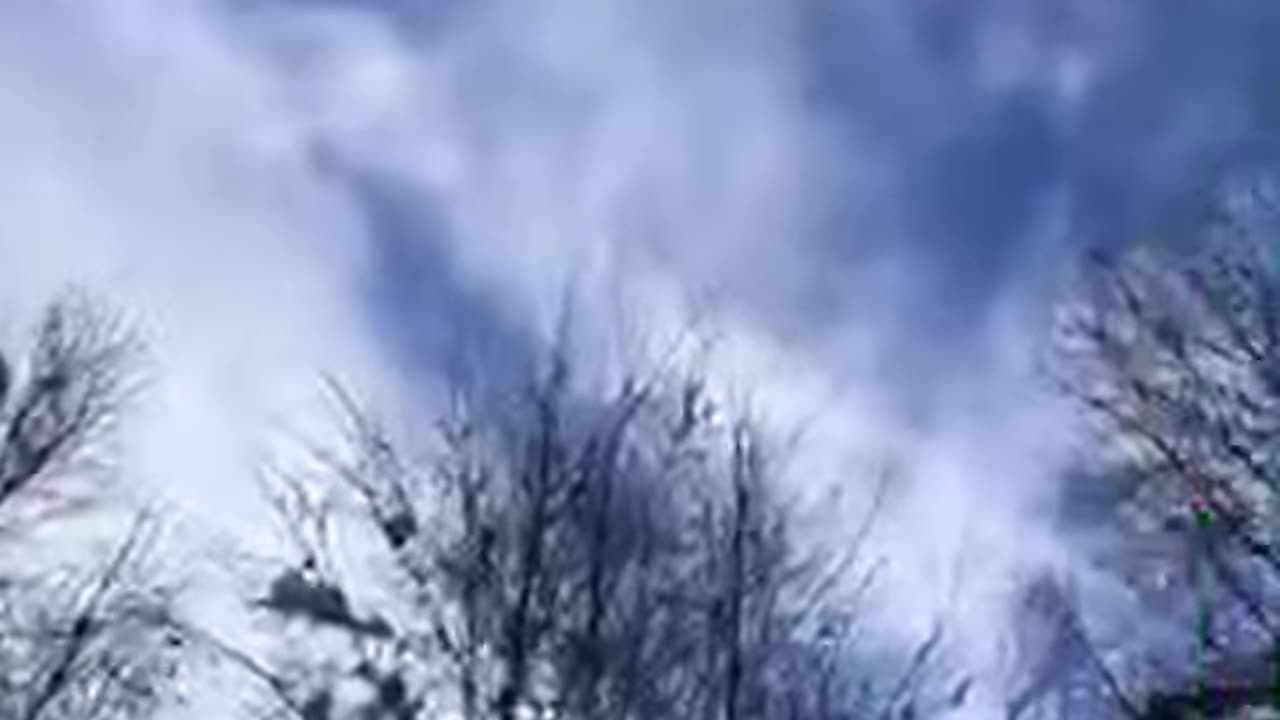 Laying in the snow❄️