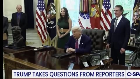 Trump in the oval office