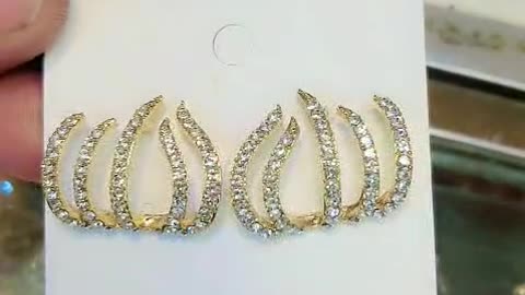 EARCUFF
