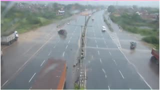 Kanpur Horror: SUV Flies Like Toy After Crashing Divider — Shocking CCTV Footage Goes Viral!
