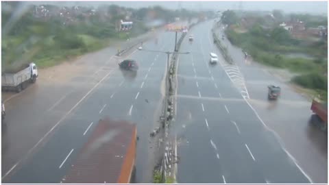 Kanpur Horror: SUV Flies Like Toy After Crashing Divider — Shocking CCTV Footage Goes Viral!