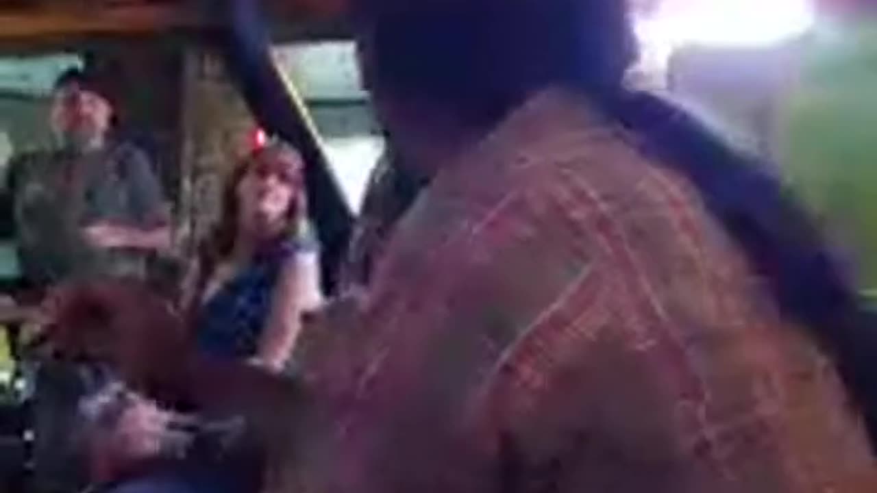 crispy brown lolcow drunk streams from a dive bar - fishtank when?