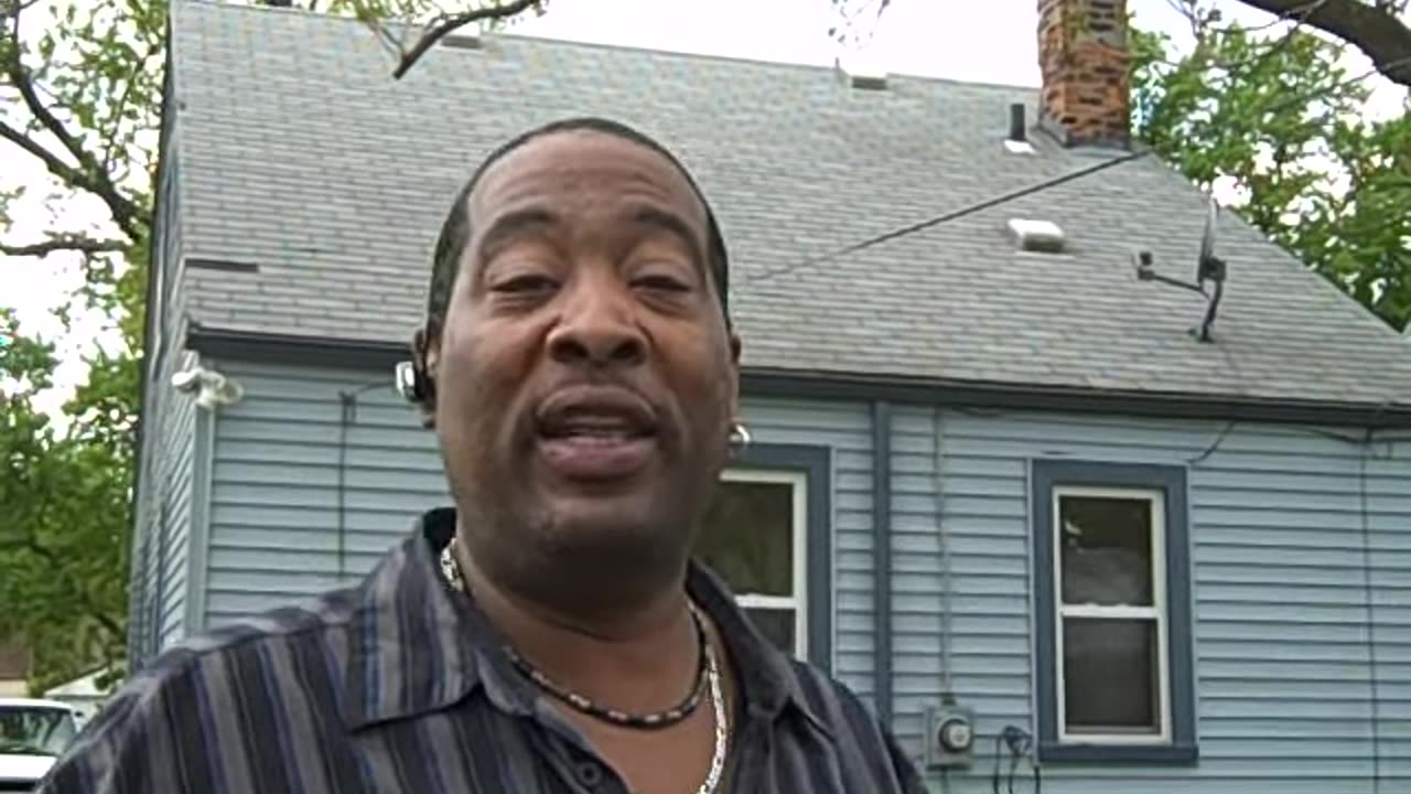 BRACE PROPERTY ON THE SHEA SHOW