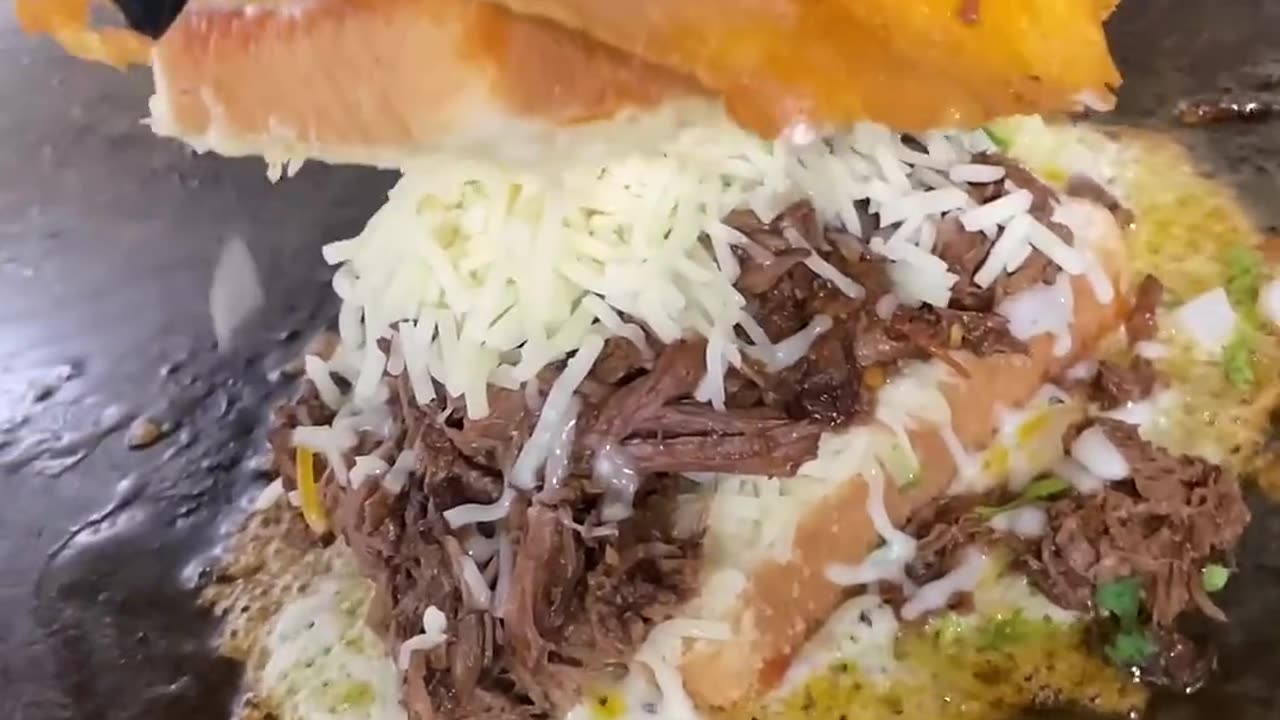 What_I_Eat_Living_in_Los_Angeles___BIRRIA_GRILLED_CHEESE