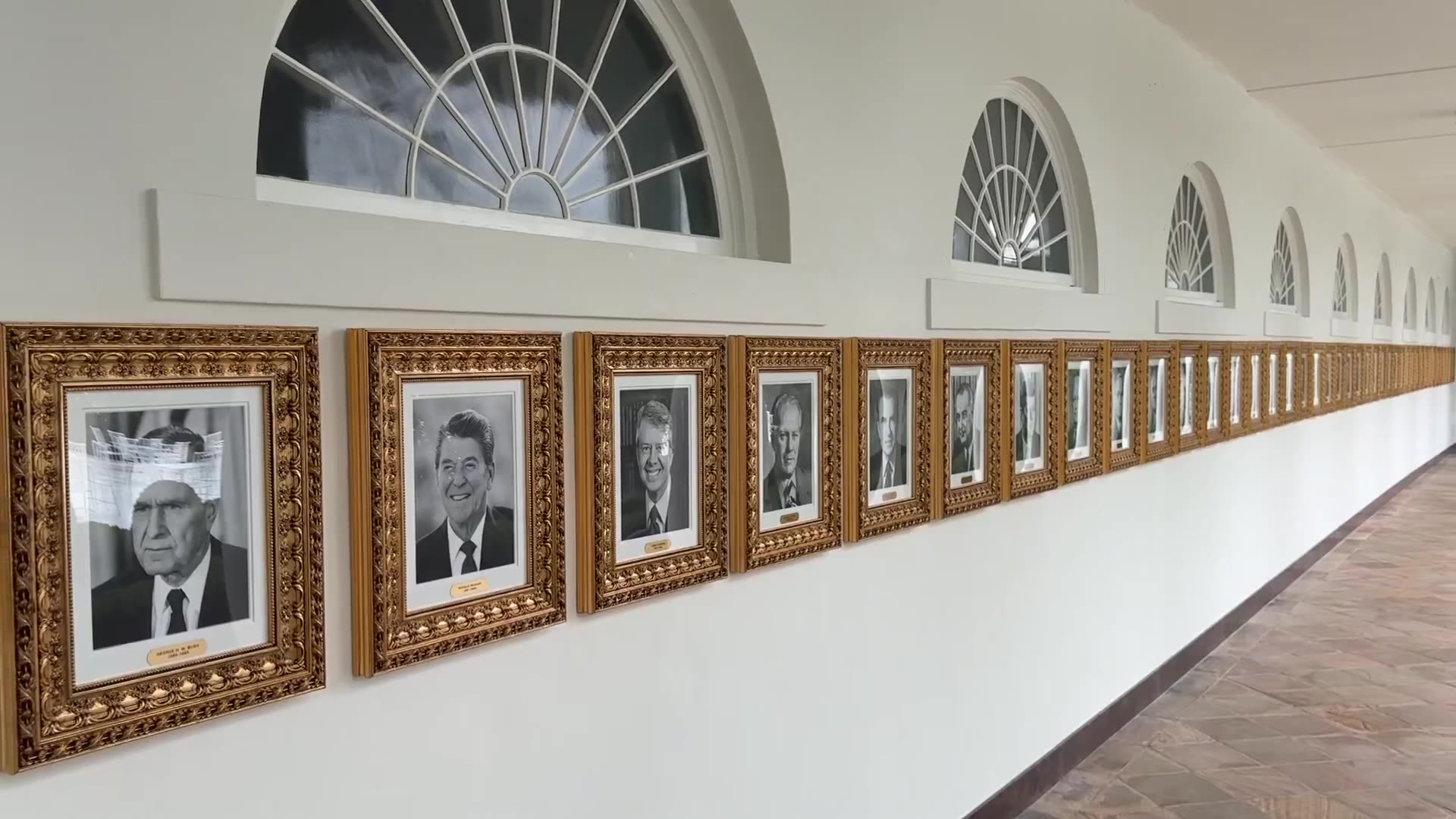 Trump Hangs Portrait of Autopen in Place of Biden on White House 'Presidential Walk of Fame'