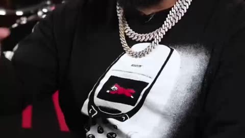 DJ Akademiks on why Meek Mill “Lent” his crew Dreamchaser Chains