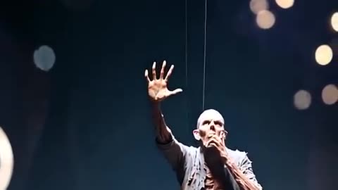7 Hilarious Magic Tricks That Will Leave You Laughing!