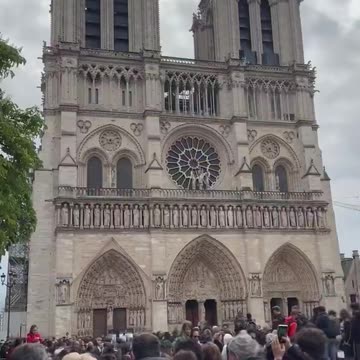 Insgesamt klingeln die Glocken 88 Mal