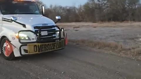 SOMETIMES IT HAPPENS #truckesvlogs #truckdriver #truckdriver #trucking #trucking #longhaultrucker