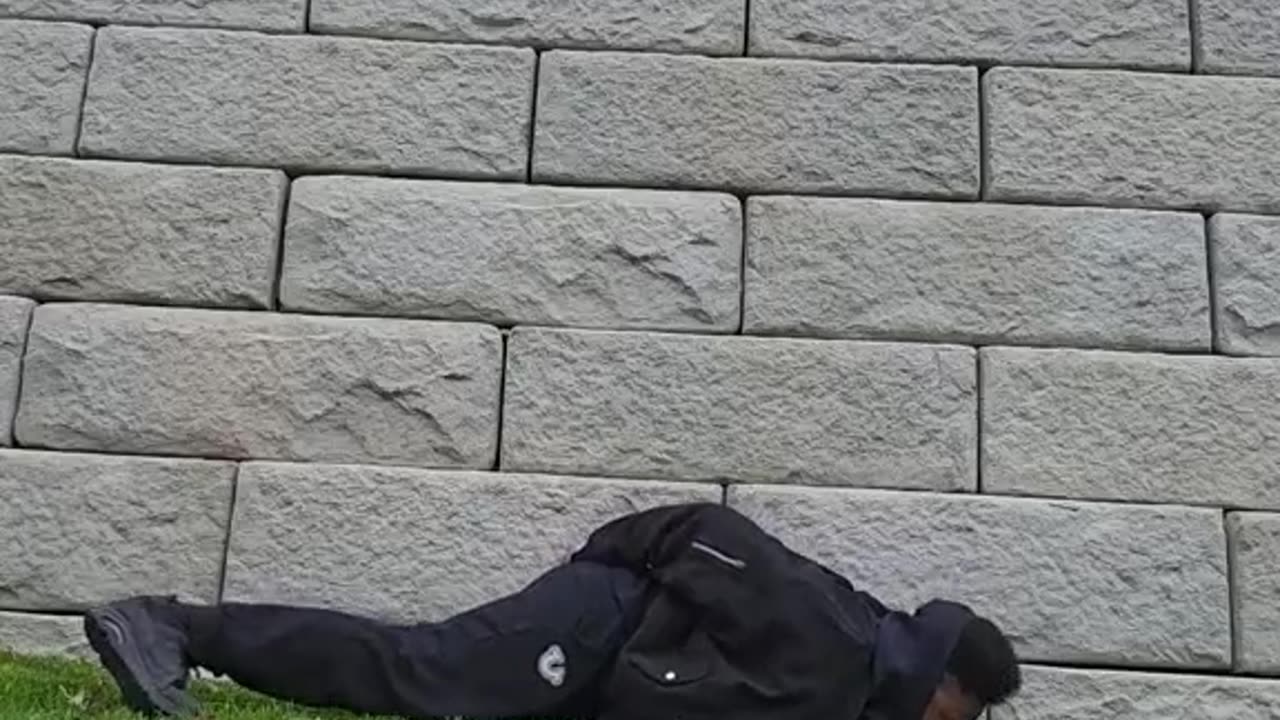 Bruce Wayne One Arm Push Up!!