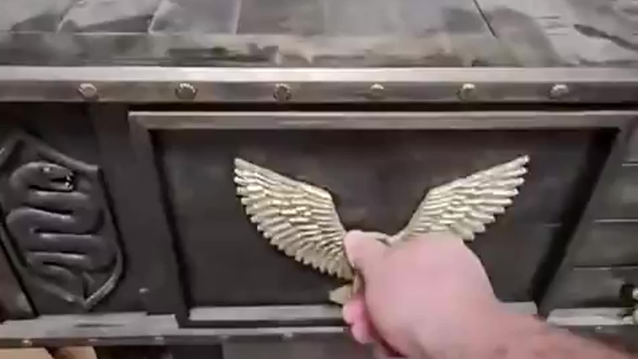 AMAZING OLD WORLD DESK