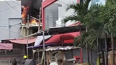 Incendio en almacén del Mercado de Bazurto