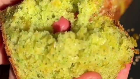 How to make a fluffy broccoli bread, check the recipe in the video
