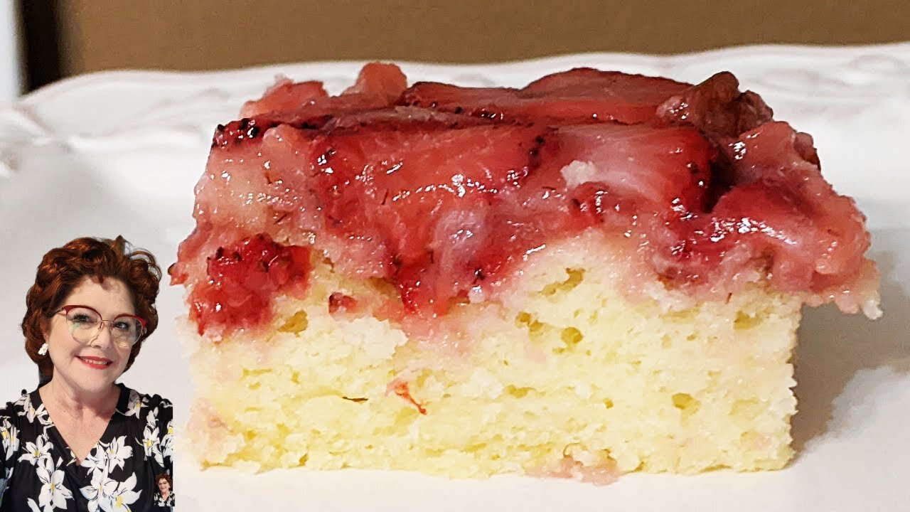 Strawberry Coffee Cake From Scratch - Strawberry Cake Recipe - Baking with Simple Ingredients