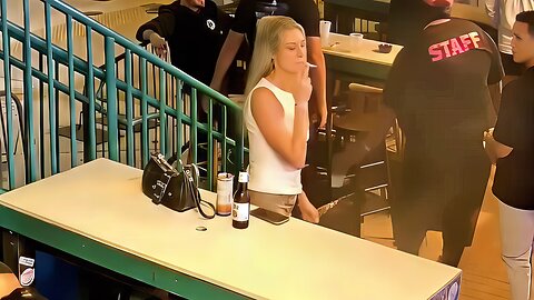 Candid Sexy Smoking Woman 731