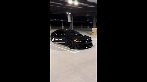BMW M4😎