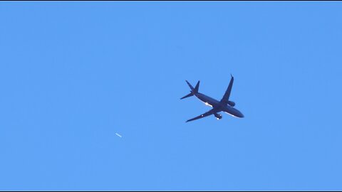 Jet - UFO ?