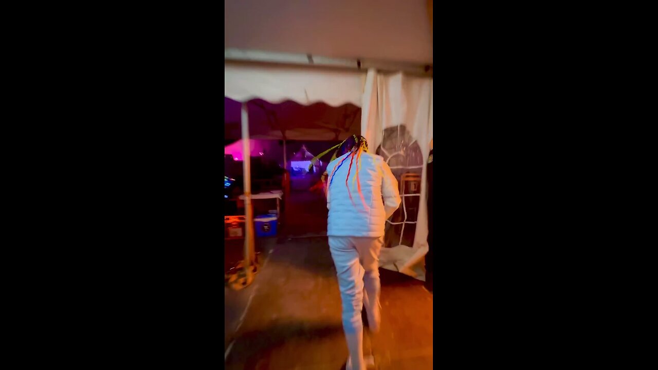 6ix9ine performing live