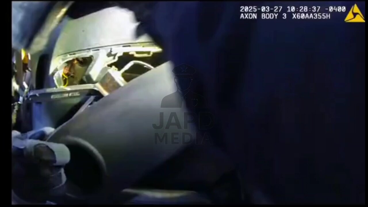 Cops expect routine traffic stop, then things take a wild turn #TrafficStopTwist #japd