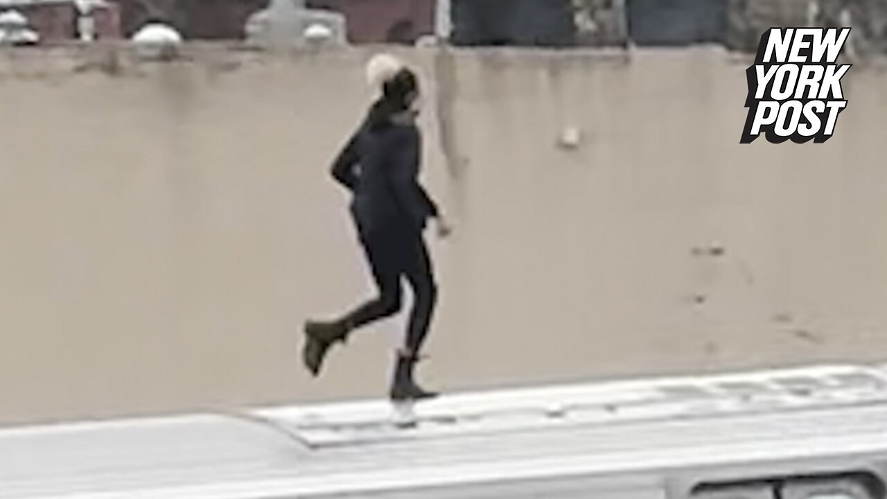 Subway surfer caught running on top of train in Brooklyn