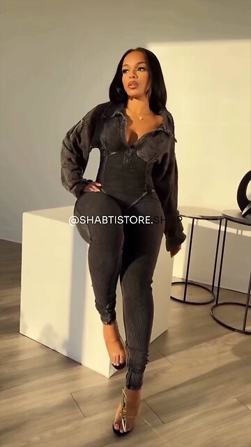 High-Fashion Moto One-Piece Jumpsuit – Curvy+ Fit & Soft Stretch Knit Fabric