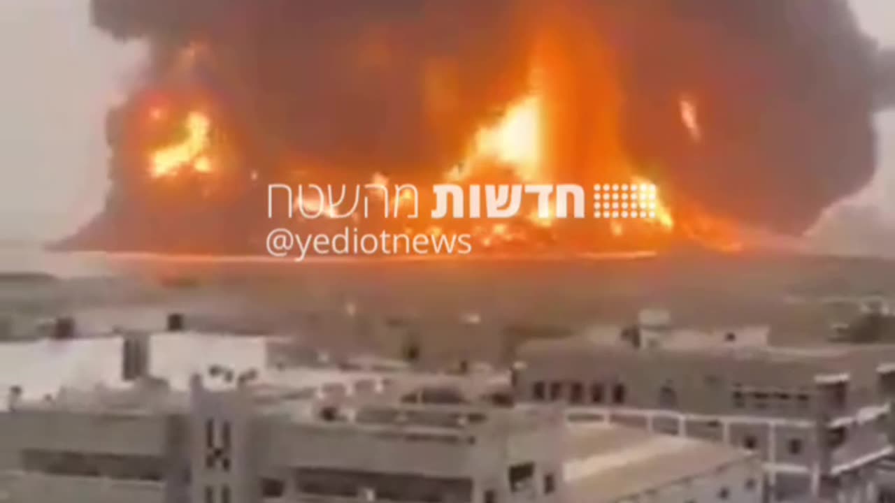 Photos from extensive air force attacks on the port of Al-Hudaydah in Yemen