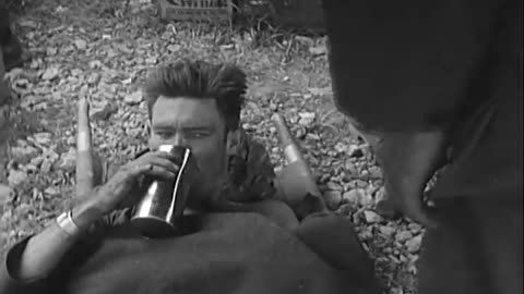 7TH DIVISION ADVANCES, OKINAWA, R... - 7TH DIVISION ADVANCES, OKINAWA, RYUKYU ISLANDS - 111-adc-4270