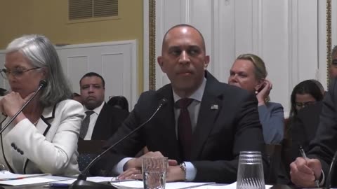 Hakeem Jeffries “Not a single undocumented immigrant in this country gets a dime