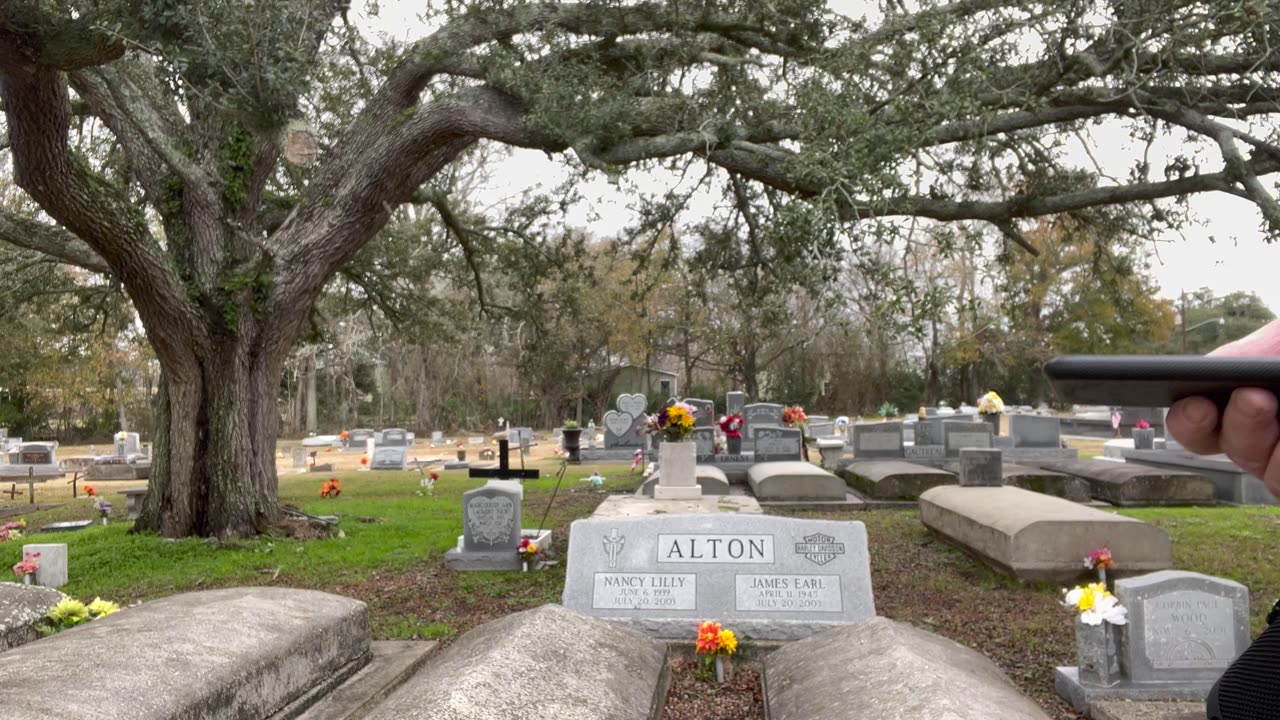 Spirts Guides Me To His Grave, But I Can't Find It