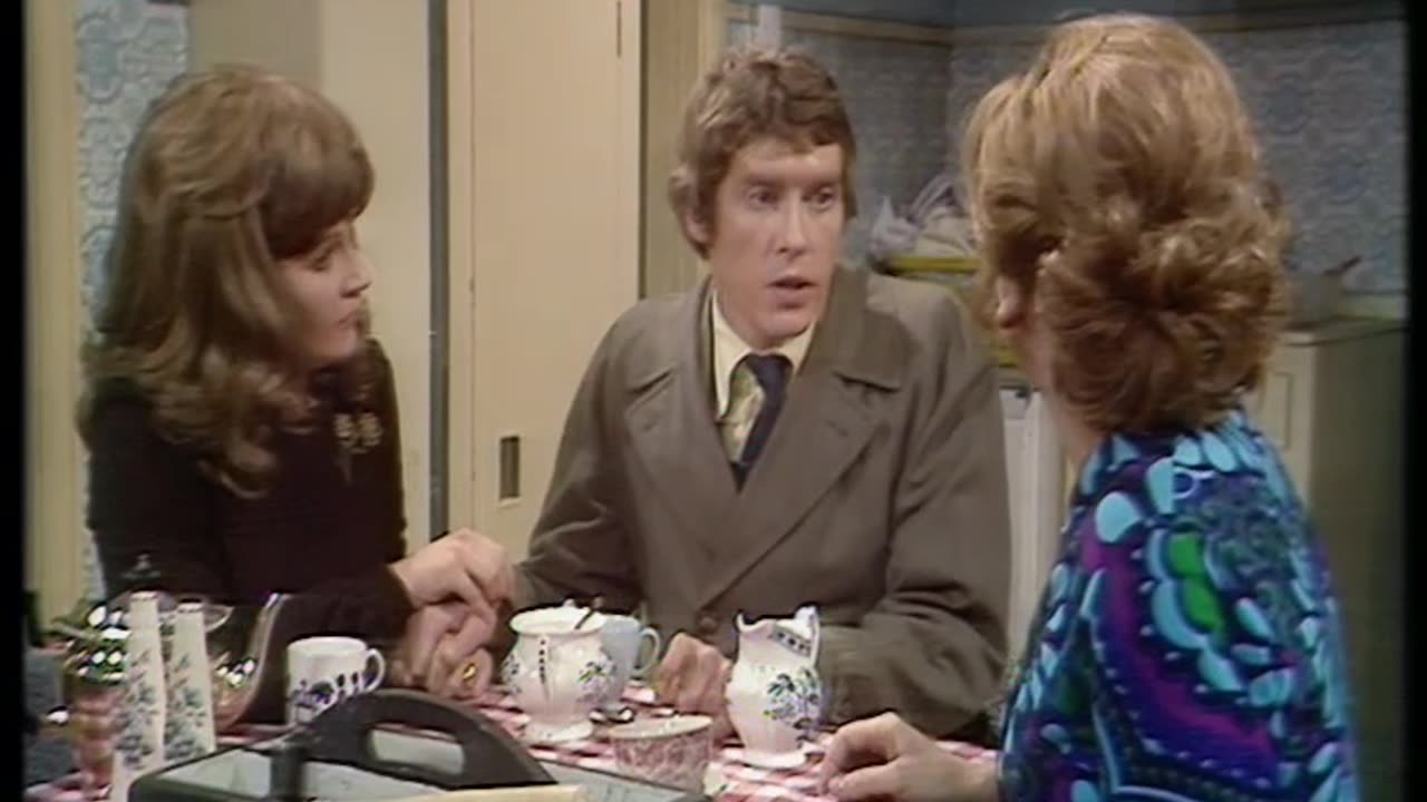 SOME MOTHERS DO ; AVM S01E01 - The Job Interview