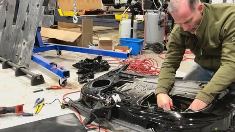 Ferrari 458 spider, Switching Out The Passenger Door Inner Mechanisms