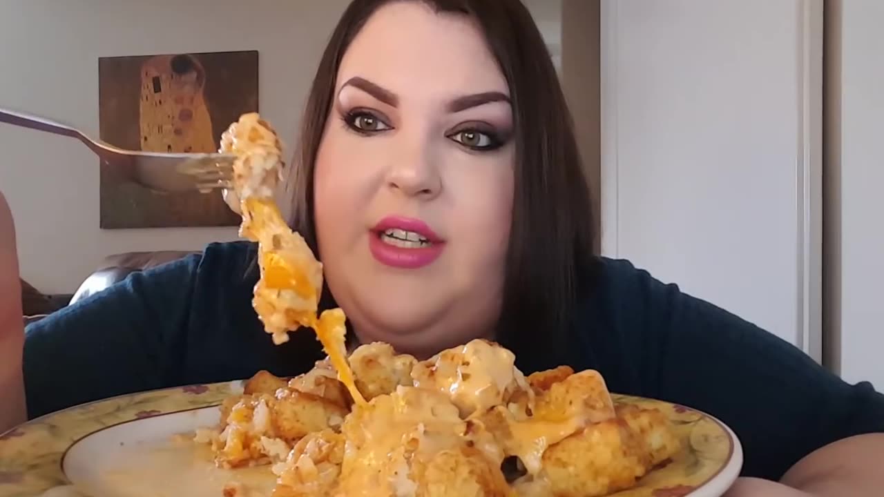 FB_2017_04_01_DIY In-N-Out Animal-Style Tater Tots!