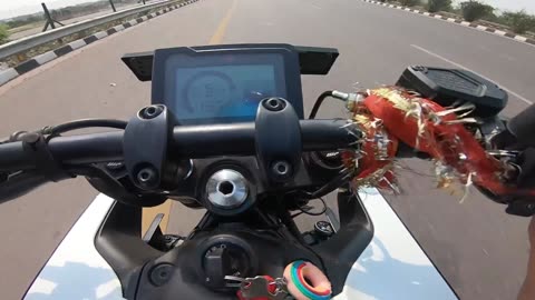 Hero Xtreme 250R vs KTM Duke 250 Gen 3 vs 2025 Vitpilen 250 EPIC 250cc Drag Race Showdown!