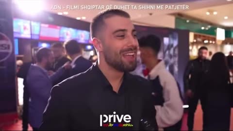 Rikja i kthehet Meritonit për deklaratën gjatë premierës së filmit