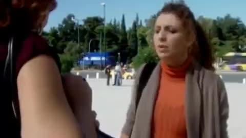 Εργαζόμενη γυναίκα S02E02 - Γραφείο τελετών