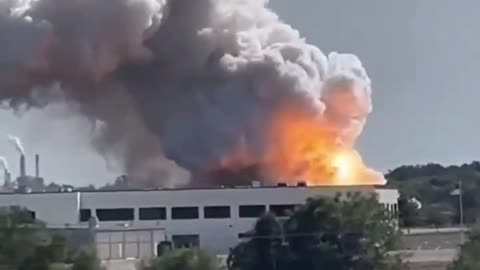 Newburgh, Indiana: Shelter-in-place order issued due to chemical fire
