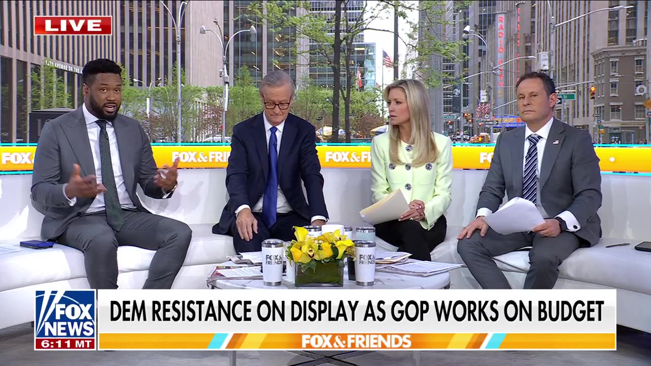 Trump calls out GOP ‘grandstanders’ over spending bill standoff