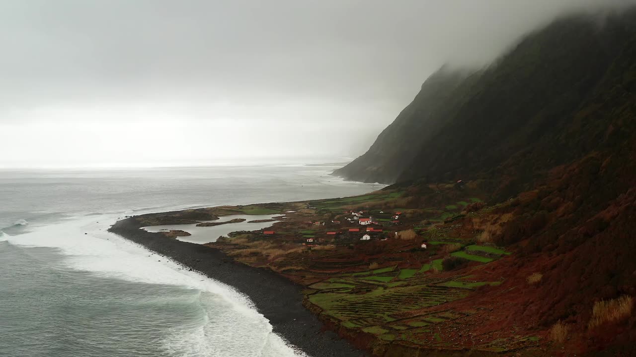 Village between sea and mountains