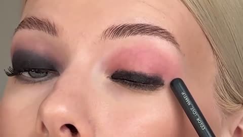 Black Smokey Eye Tutorial (3 Techniques) P5